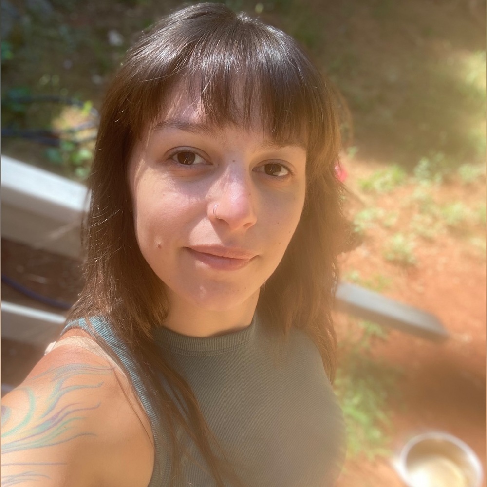 Meet your Posher, Angie